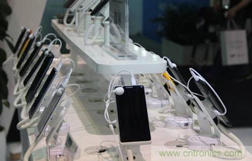 圖2：基于聯(lián)芯雙核/四核平臺(tái)的多款智能終端機(jī)型閃亮登場(chǎng)。