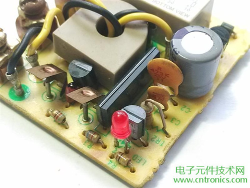 漏電保護(hù)器拆解：結(jié)構(gòu)有差異，做工不錯(cuò)