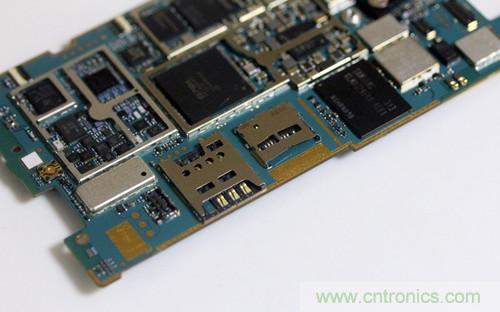 拆解4G新機(jī)索尼M35t：用料十足，易于維修