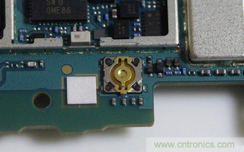 拆解4G新機(jī)索尼M35t：用料十足，易于維修
