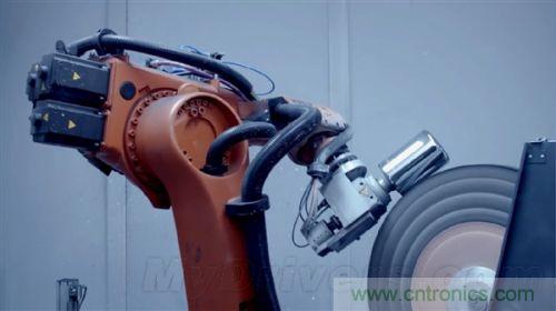 顛覆傳統(tǒng)設(shè)計，蘋果全新Mac Pro生產(chǎn)線探秘