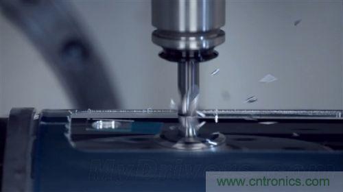 顛覆傳統(tǒng)設(shè)計，蘋果全新Mac Pro生產(chǎn)線探秘