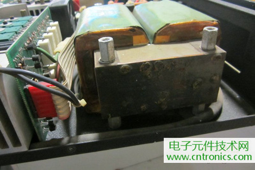 用料很給力！專(zhuān)業(yè)后級(jí)功放美國(guó)高峰FA1201拆解