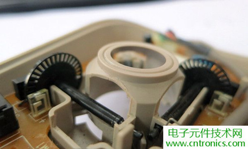 殿堂級(jí)機(jī)械鼠標(biāo)拆解：嘆精致做工！