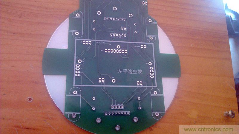 牛人力作！PCB版藍(lán)牙智能小車DIY