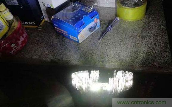 變廢為寶！風(fēng)扇散熱器變身山寨LED燈