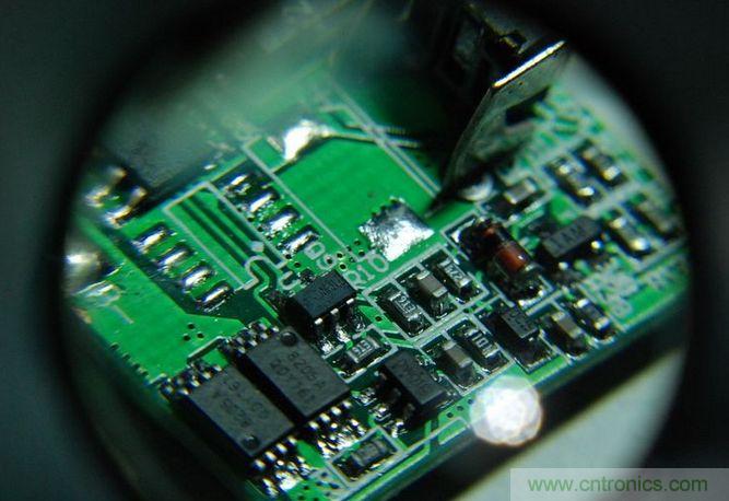 圖文并茂！移動電源升壓效率大檢測