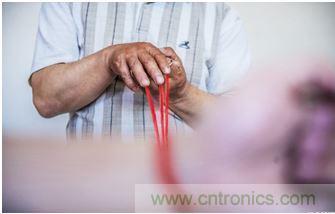 周立功&ldquo;懸絲診脈&rdquo;專業(yè)打造電源模塊熱設計