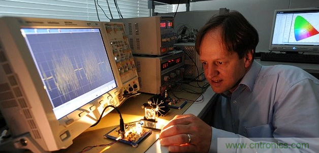 Li-Fi短期內(nèi)不能取代Wi-Fi，為什么？