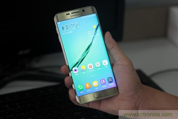 三星S6 Edge+拆解：比S6 Edge加在哪里？