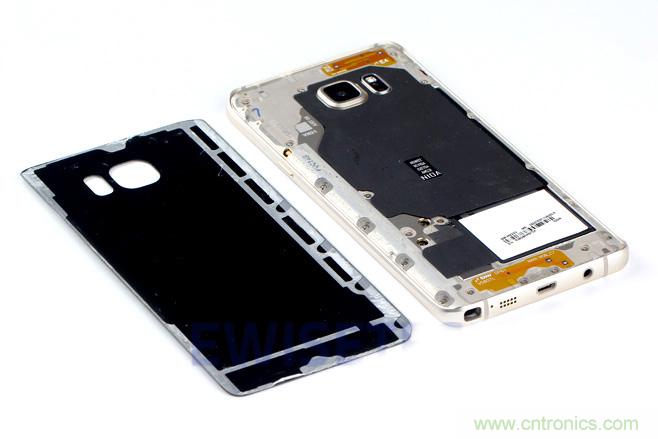 Galaxy Note5拆解，與S系列差距日漸模糊