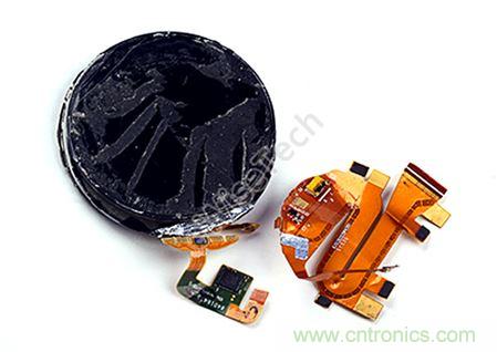 MOTO 360二代智能手表拆解：只有細(xì)節(jié)，沒有亮點(diǎn)