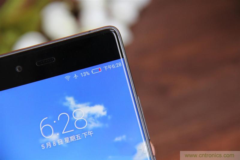 無(wú)邊框的 nubia Z9 ，一款既有驚喜，又有驚艷的智能手機(jī)