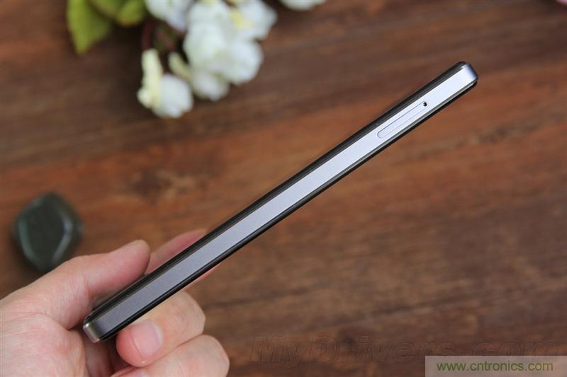 無(wú)邊框的 nubia Z9 ，一款既有驚喜，又有驚艷的智能手機(jī)