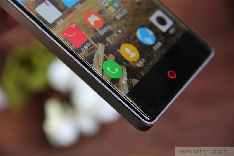 無(wú)邊框的 nubia Z9 ，一款既有驚喜，又有驚艷的智能手機(jī)