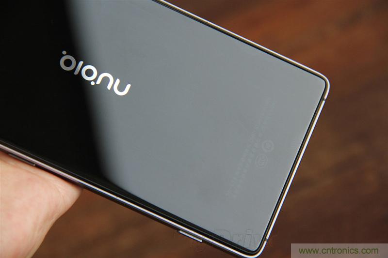 無(wú)邊框的 nubia Z9 ，一款既有驚喜，又有驚艷的智能手機(jī)