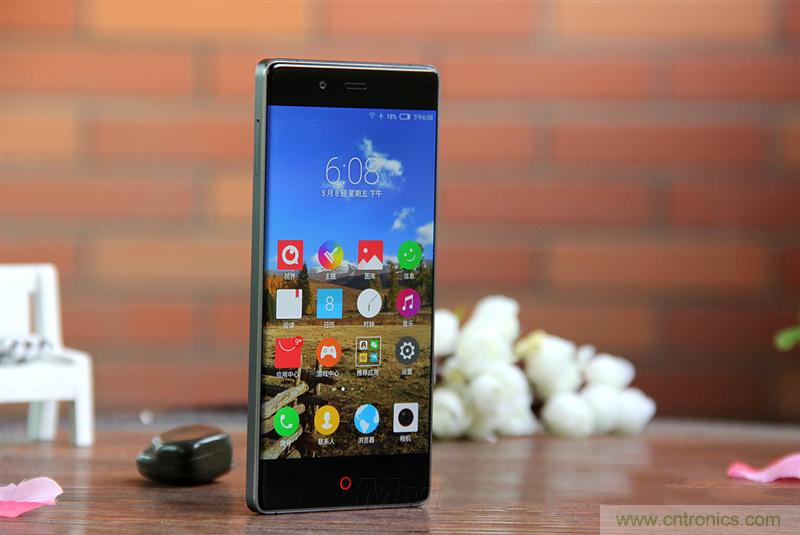 無(wú)邊框的 nubia Z9 ，一款既有驚喜，又有驚艷的智能手機(jī)