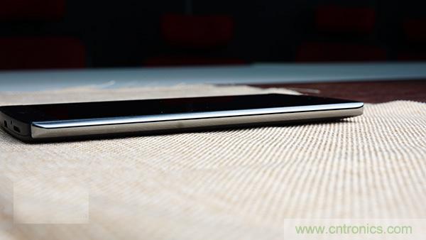 業(yè)界良心 LG V10 評測:剛毅、冷峻，不失人性化