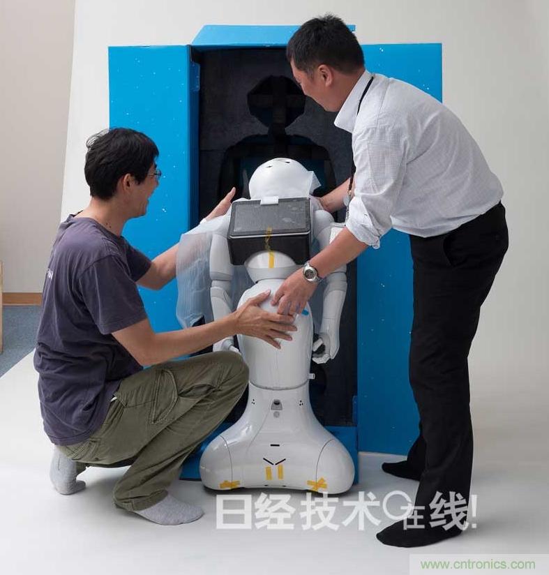 拆解筆記本不過癮，那就來拆拆日本情感機器人吧！
