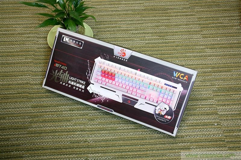 曾經(jīng)的網(wǎng)吧統(tǒng)治者—雙飛燕血手幽靈機(jī)械鍵盤，真世界最快？