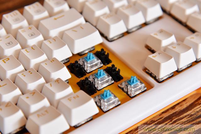 左手寫愛，右手寫他——從此鍵盤鼠標(biāo)不分家！