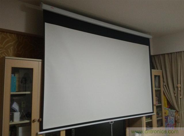 無屏電視時代已然來臨，客廳你做好準(zhǔn)備了嗎？