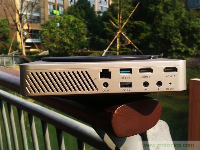 無屏電視時代已然來臨，客廳你做好準(zhǔn)備了嗎？