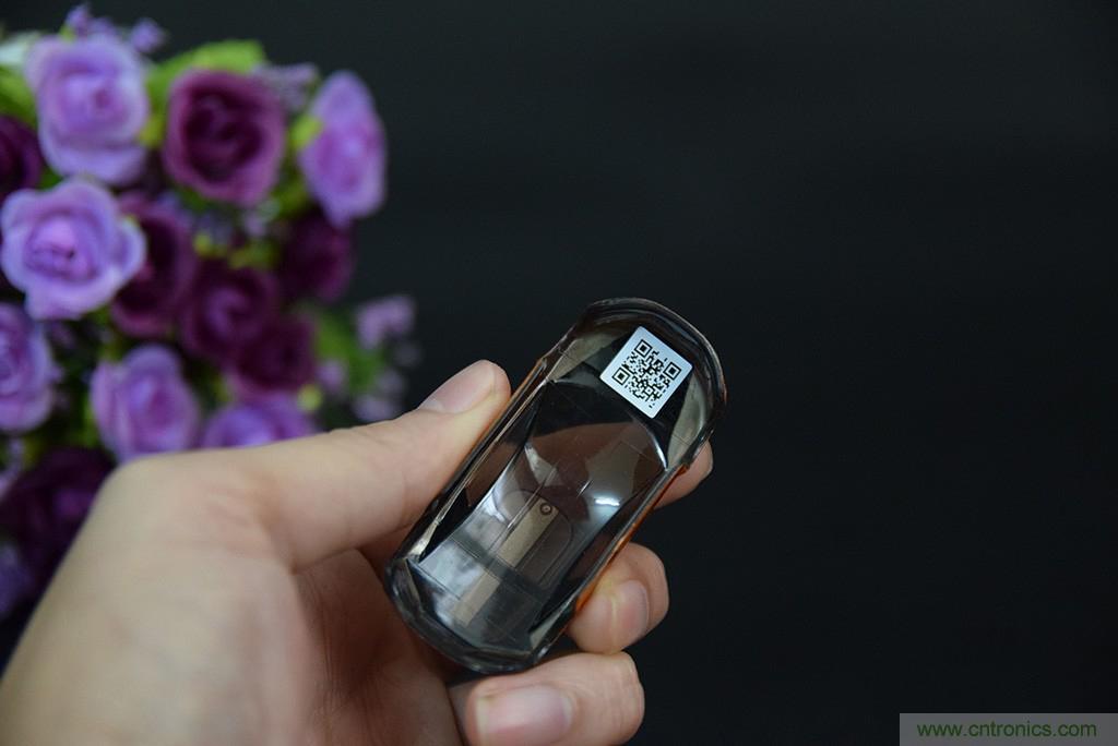 虛擬與現(xiàn)實(shí)相結(jié)合的飛車游戲，讓你體驗(yàn)速度與激情的碰撞！