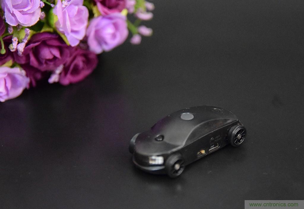 虛擬與現(xiàn)實(shí)相結(jié)合的飛車游戲，讓你體驗(yàn)速度與激情的碰撞！