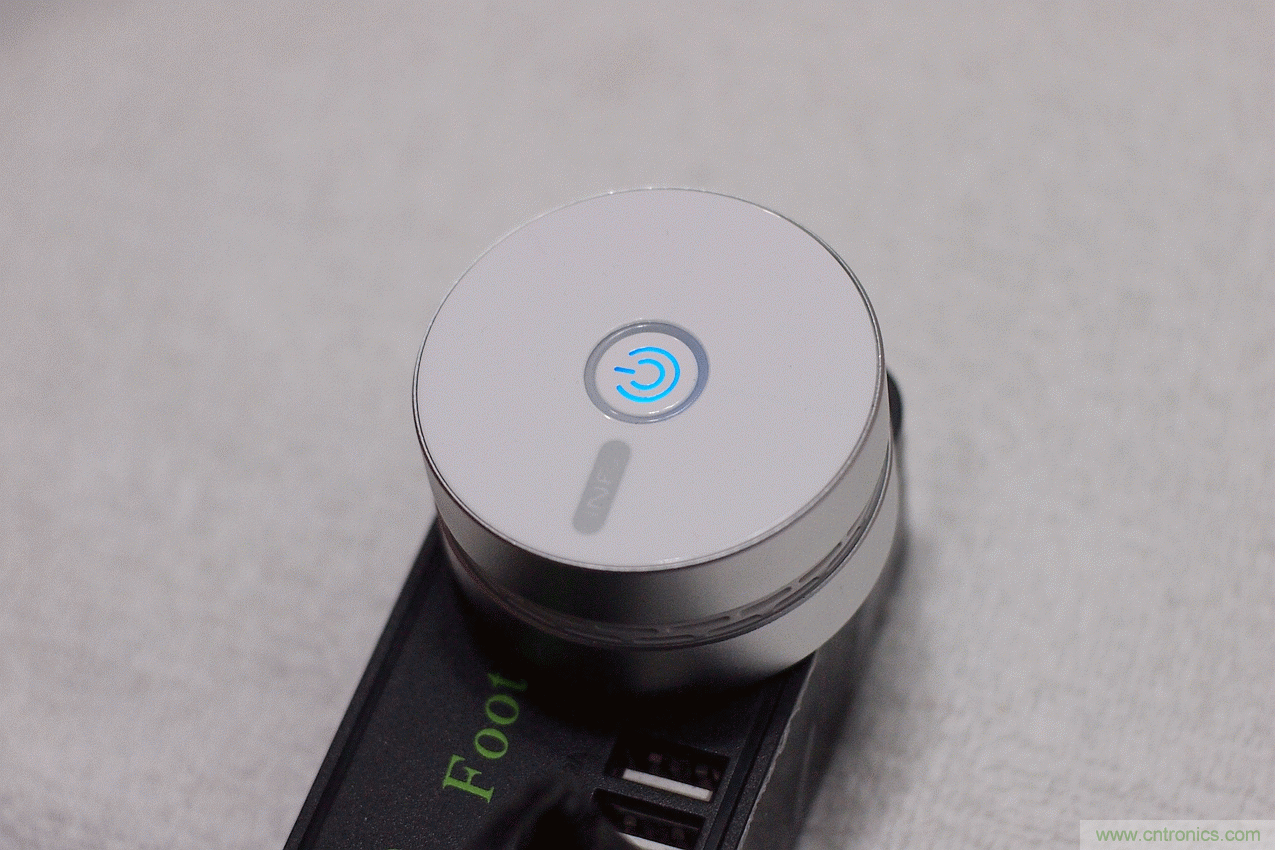 路由器也跟風(fēng)玩分體設(shè)計(jì)，你咋不上天呢？