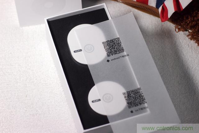 路由器也跟風(fēng)玩分體設(shè)計(jì)，你咋不上天呢？