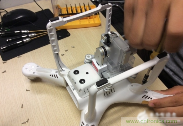 真飛機(jī)拆不著，那就來拆拆無人機(jī)“鼻祖”大疆吧！