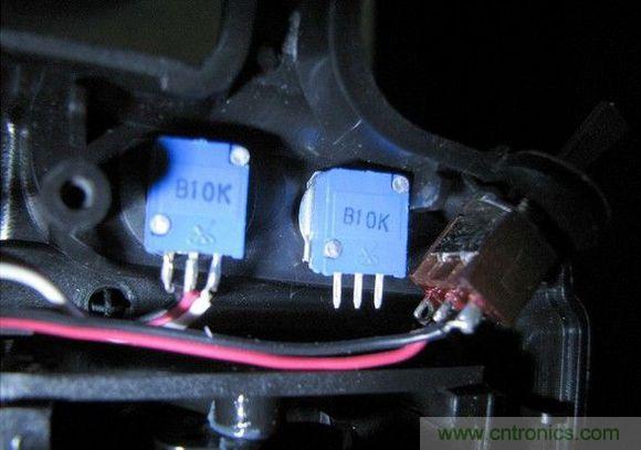 無人機 DIY 制作全過程，酷得不要不要的！