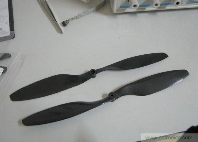 無人機 DIY 制作全過程，酷得不要不要的！
