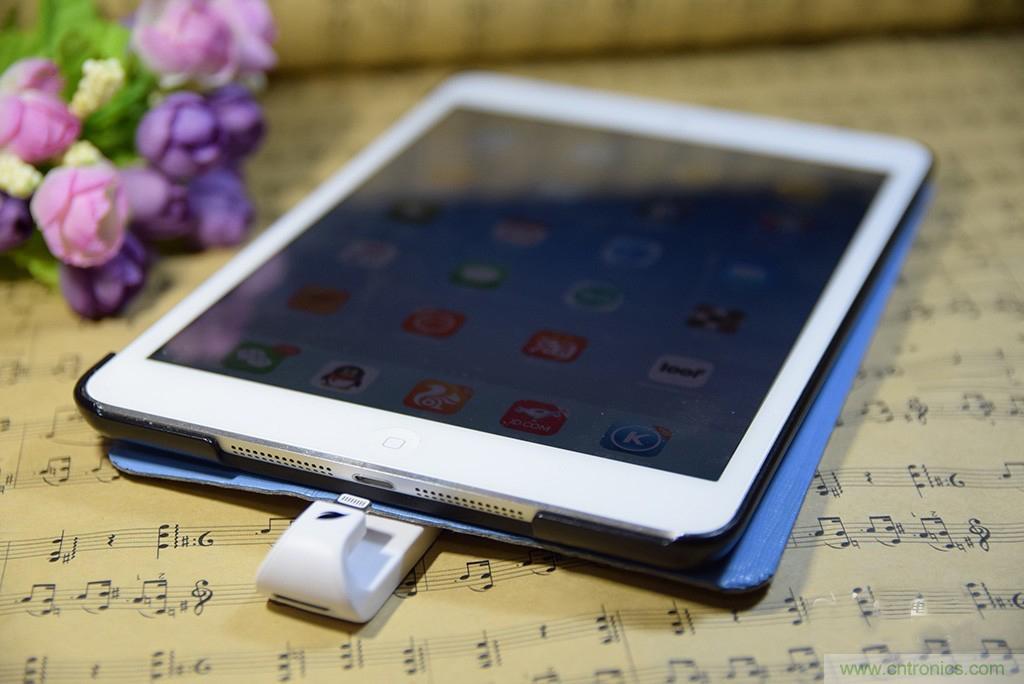 不越獄，就能隨意給iPad增容的影音娛樂(lè)利器