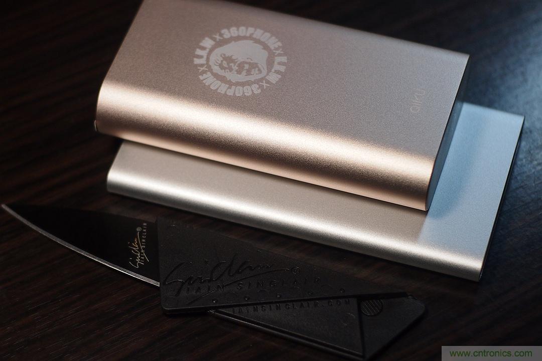 移動電源也玩雙引擎？快到你想象不到