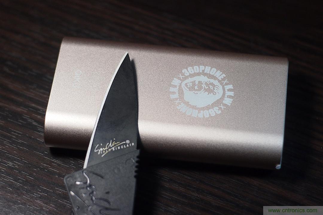 移動電源也玩雙引擎？快到你想象不到