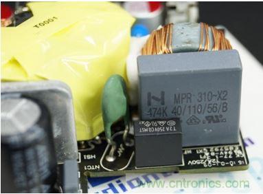69元小米4口USB充電器詳細(xì)拆解，看完你也能DIY一個(gè)