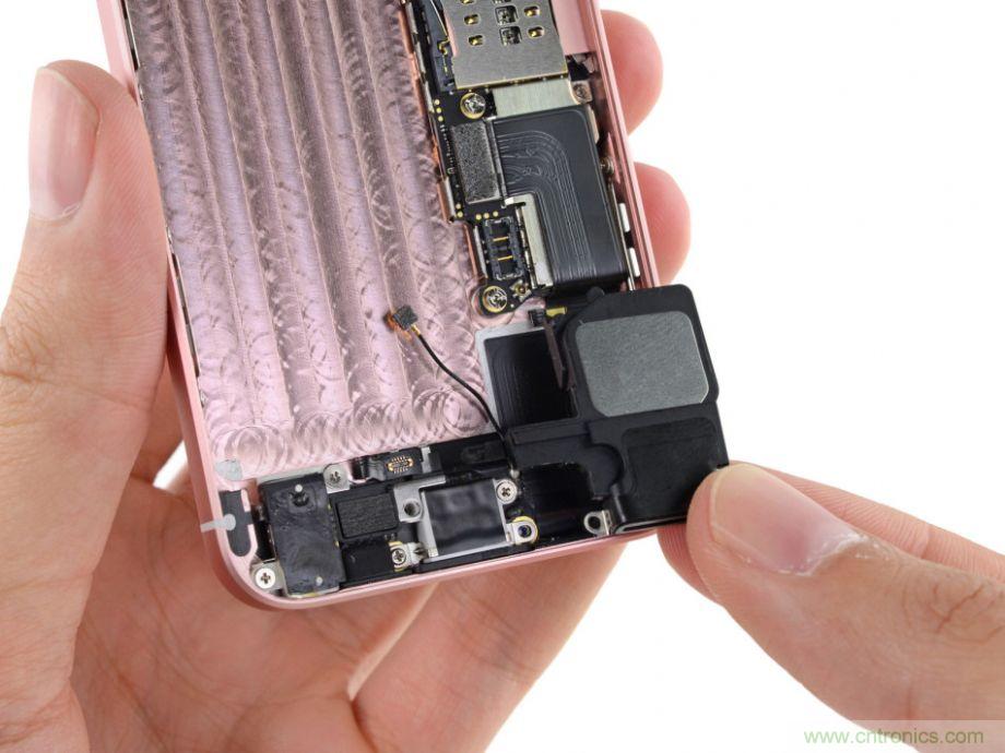 有什么地方?jīng)]有變？iPhone SE真機(jī)拆解