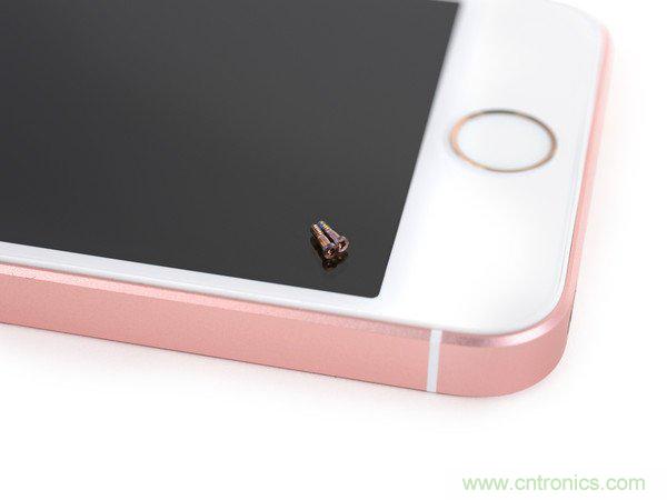 有什么地方?jīng)]有變？iPhone SE真機(jī)拆解