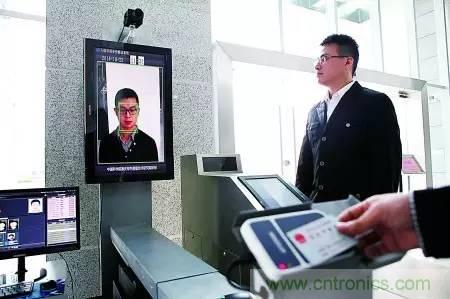 簡述人臉識(shí)別系統(tǒng)的應(yīng)用及目前存在的技術(shù)難點(diǎn)