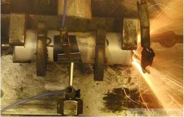 鋰離子電池安全測試解析：擠壓、針刺、短路