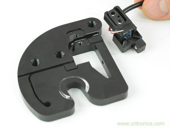 從電池到傳感器，完整拆解小米智能自行車