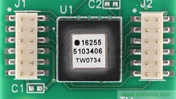 走直線很難嗎？陀螺儀表示，少了它機器人連直線都走不了