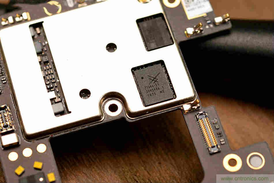 拆解魅族15 Plus：玩轉(zhuǎn)了新概念，但其工藝究竟如何？