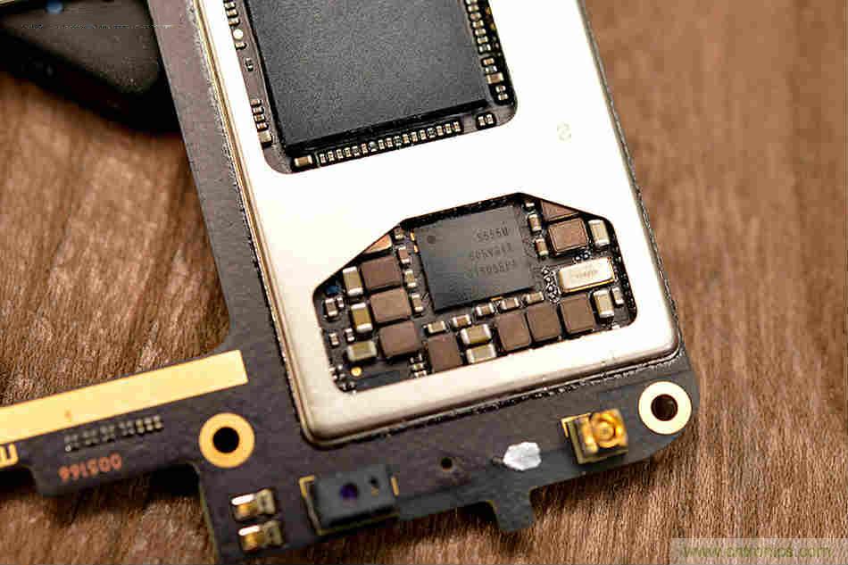 拆解魅族15 Plus：玩轉(zhuǎn)了新概念，但其工藝究竟如何？