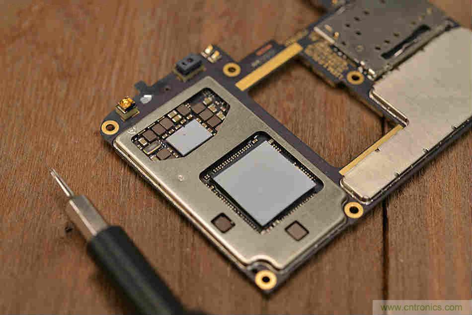 拆解魅族15 Plus：玩轉(zhuǎn)了新概念，但其工藝究竟如何？