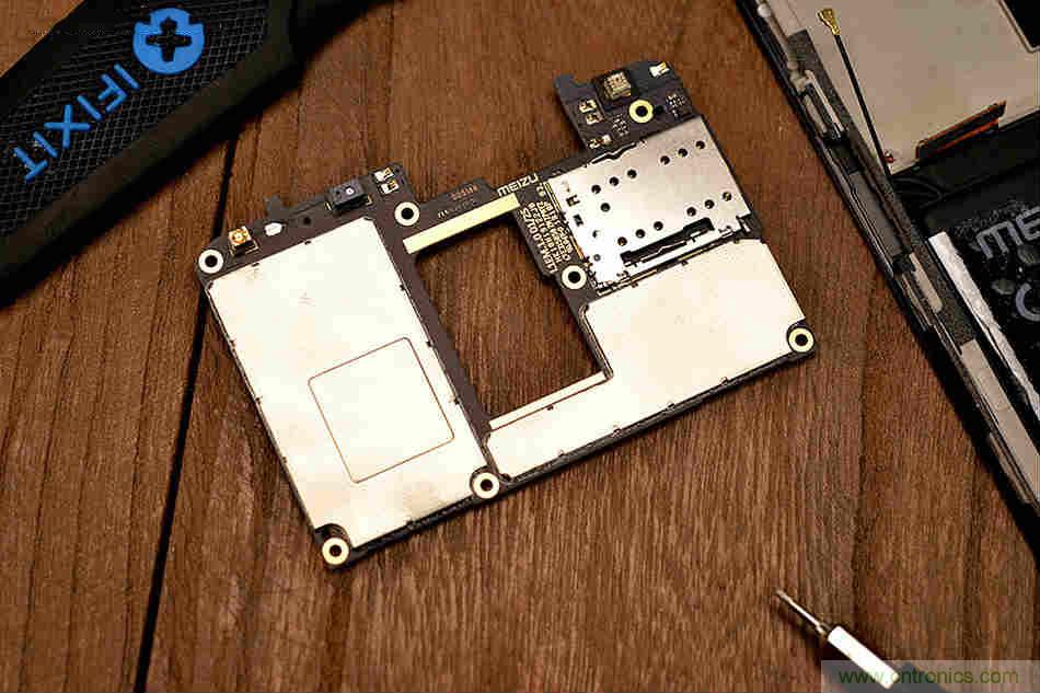 拆解魅族15 Plus：玩轉(zhuǎn)了新概念，但其工藝究竟如何？