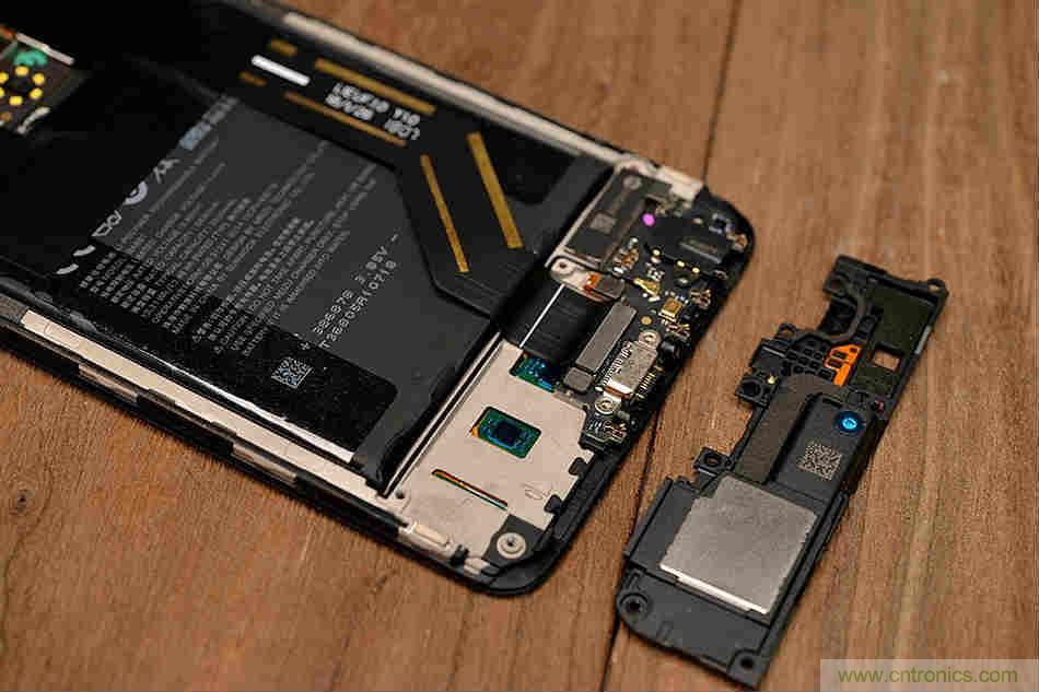 拆解魅族15 Plus：玩轉(zhuǎn)了新概念，但其工藝究竟如何？