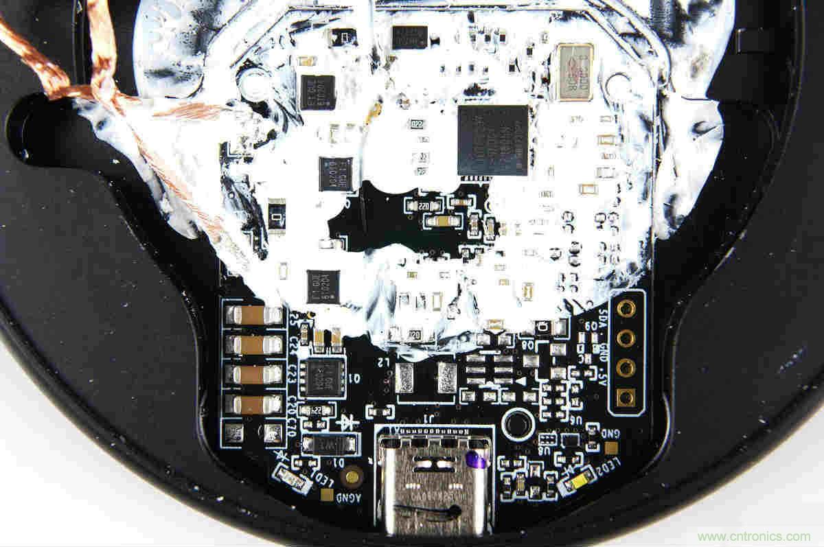 拆解對比：系出同門，小米、紫米無線充電器的差別有多大？